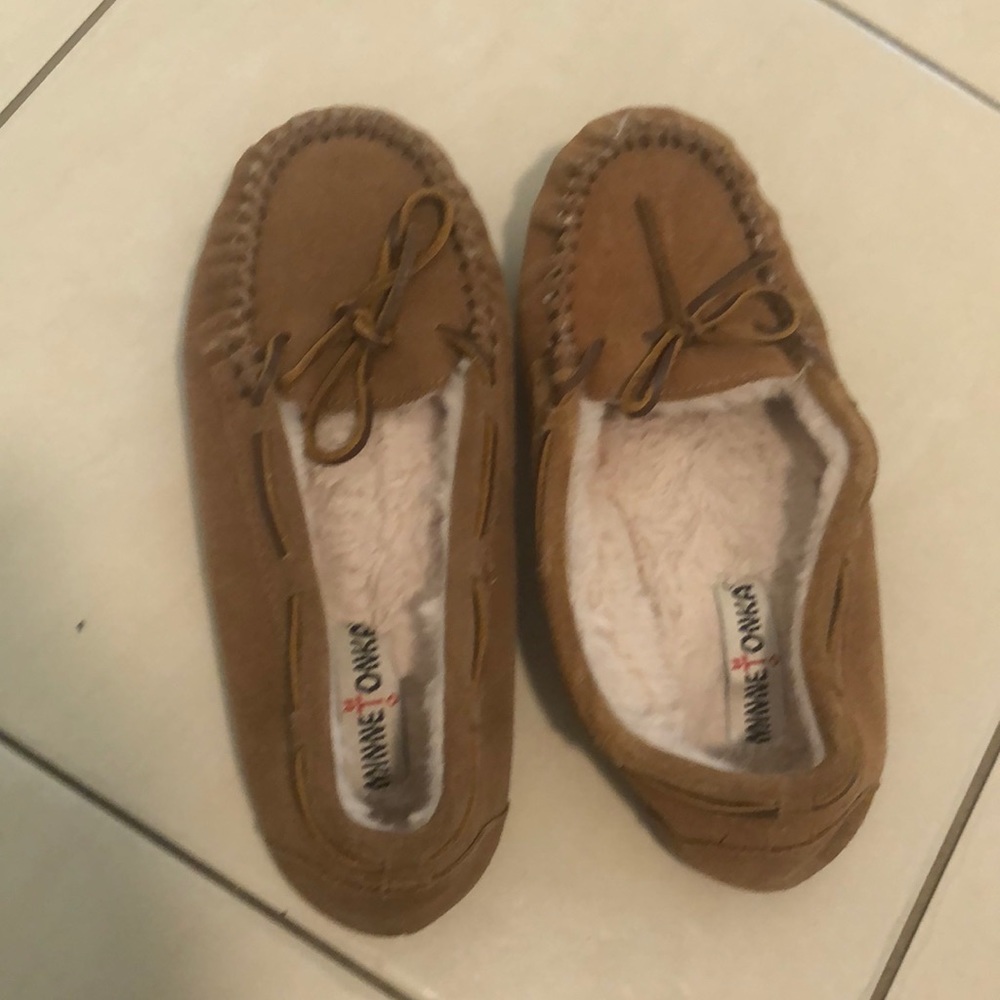 Minnetonka Size 9
